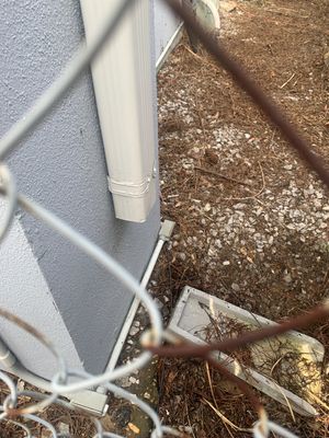 Gutter Installation Using Seamless Aluminum Gutters