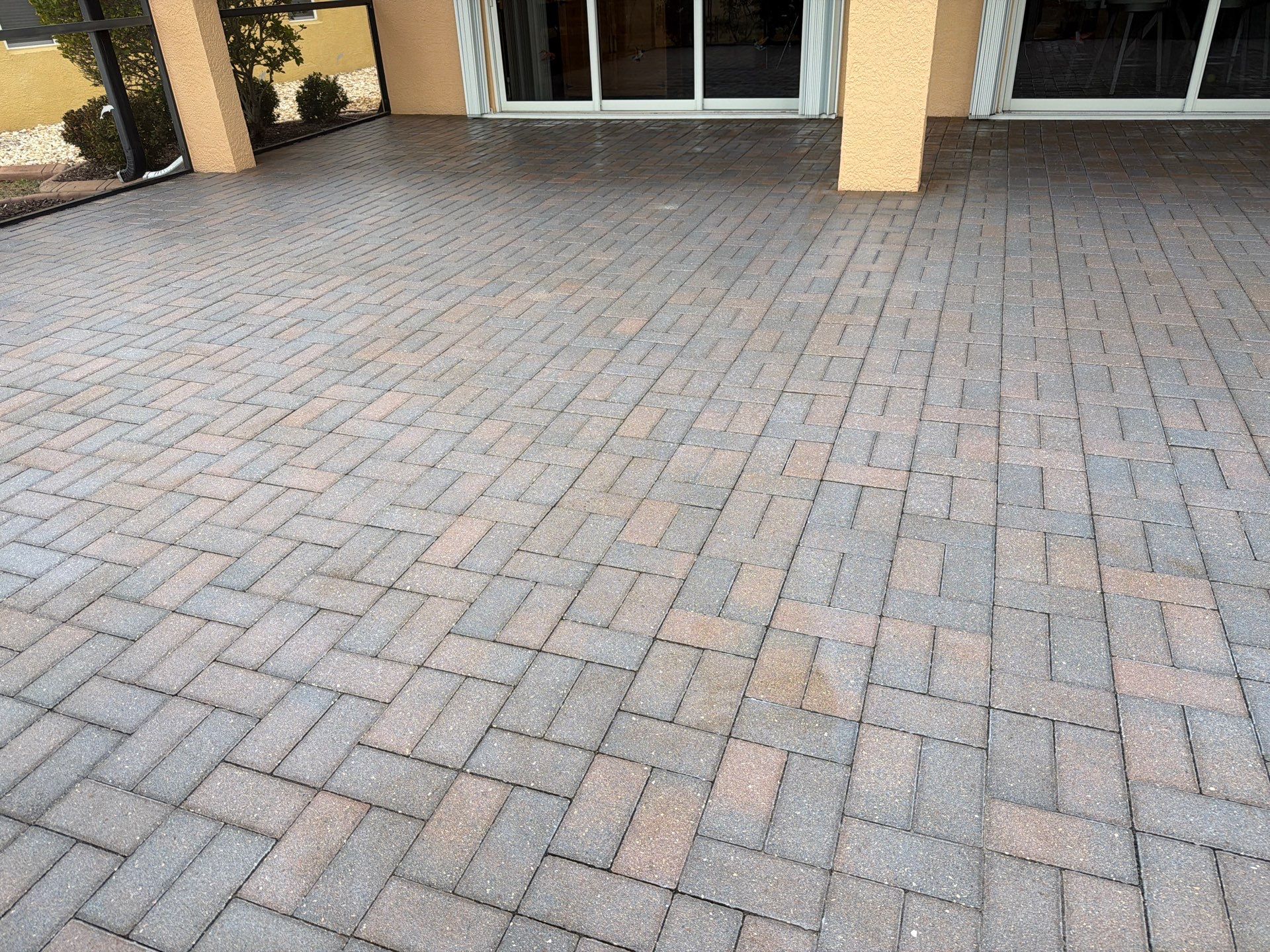 Lanai and Driveway Paver Sealing Project in Sun City Center by Supreme Paver Experts