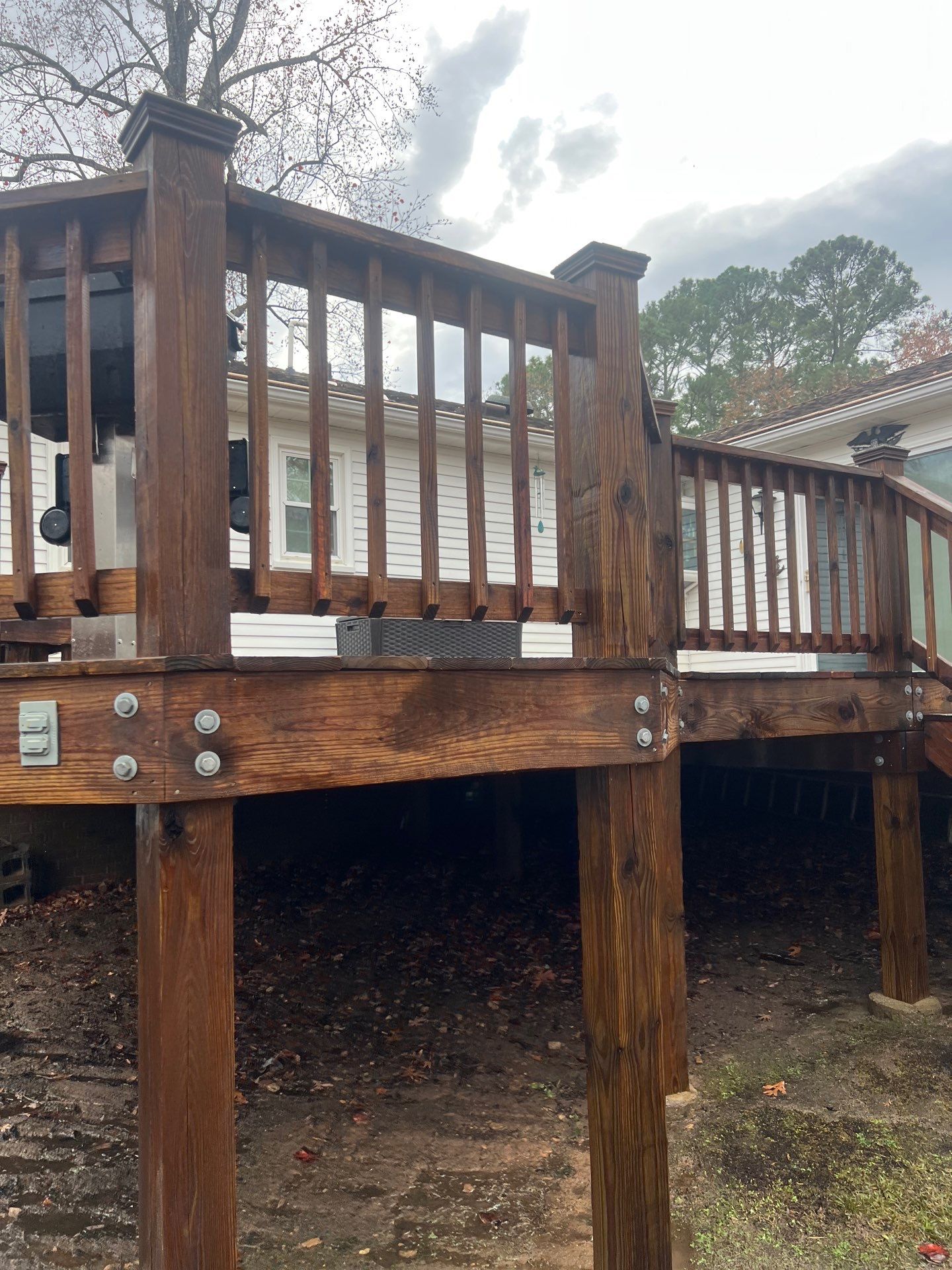 Wood Deck using Wood Sealant by DuraSeal