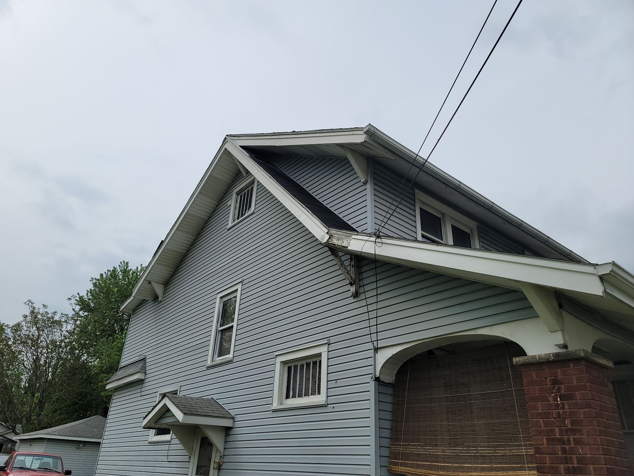 ATLAS PINNACLE COLOR: MORNING HARVEST DRIP EDGE: WHITE by Eagle Eye Roofing