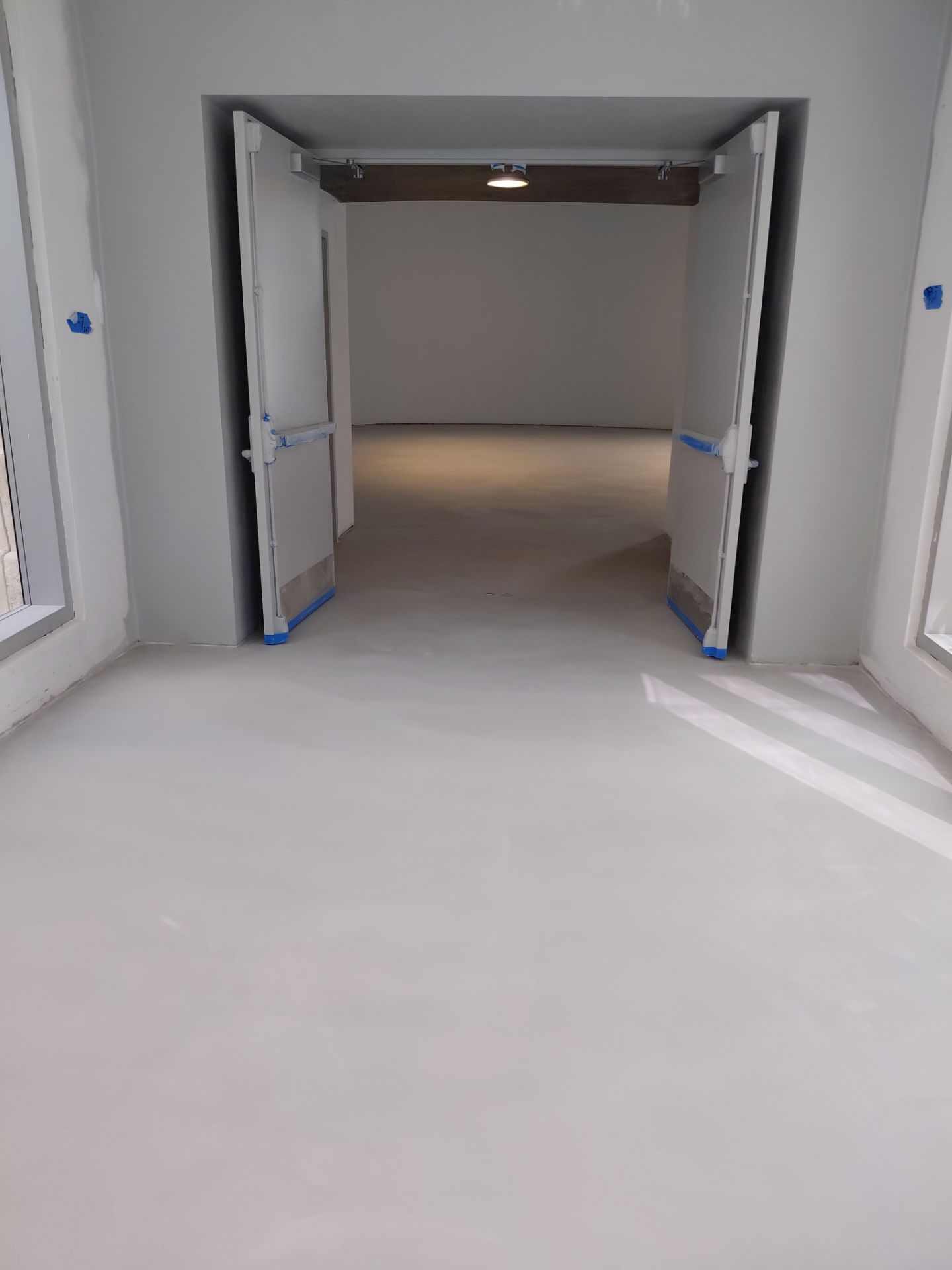 Rotonda at Collins Avenue by Seamless Surfaces