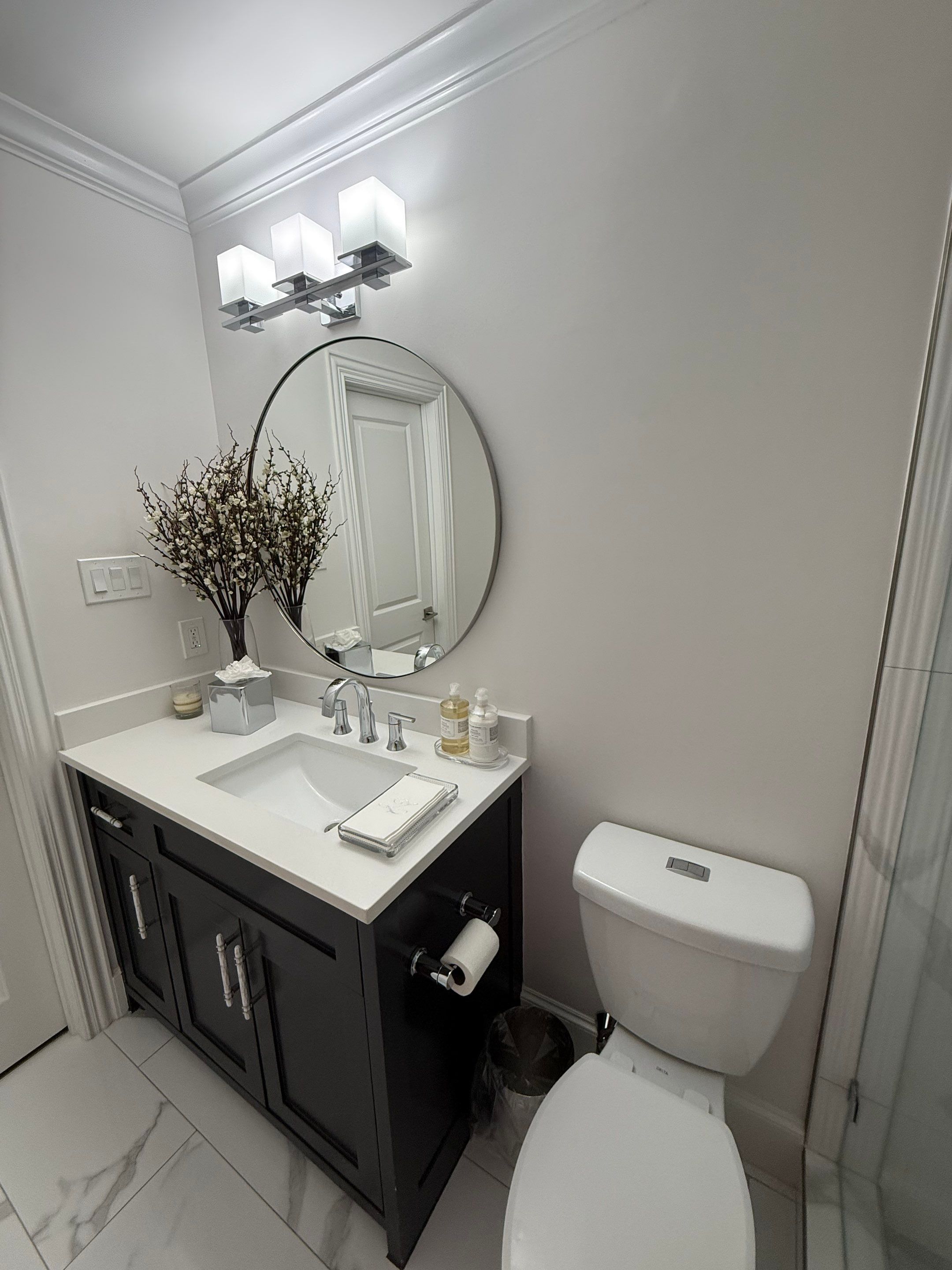 Bathroom Wallpaper Installation – Dallas, TX by Nomad Painting