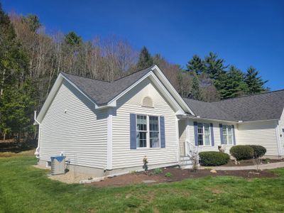 🏡 Bold Contrast, Big Upgrade – Keene, NH