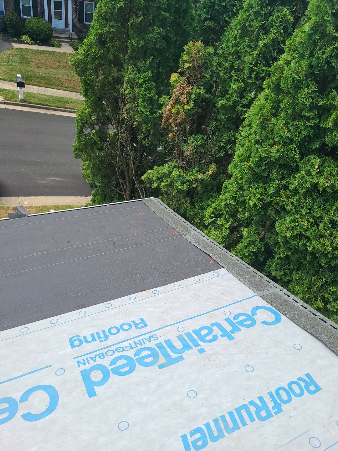 Falls Church: CertainTeed Landmark Pro Designer Shingles in Max Def Pewterwood by RM Banning, Inc.