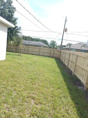 Port Charlotte, Florida 6 ft. Tall Board on Board Privacy Fence 