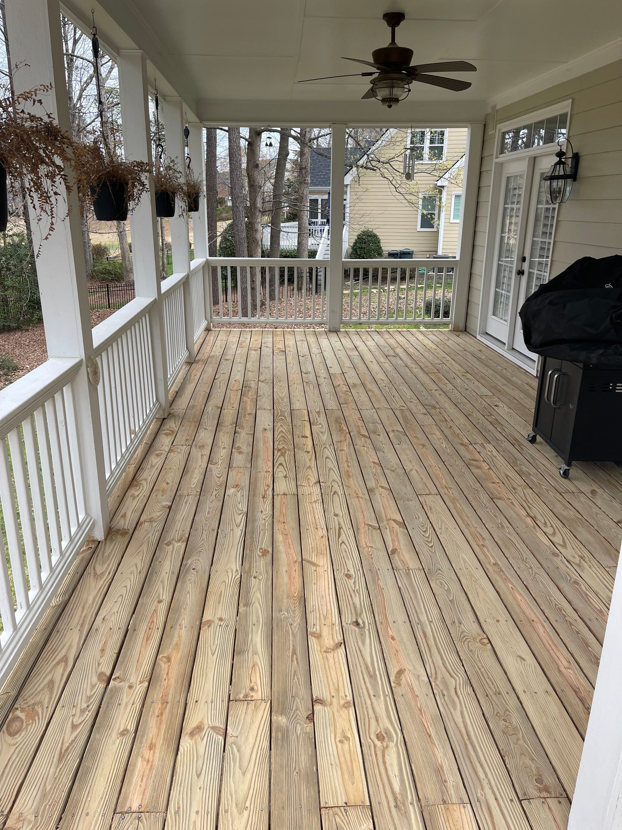 Stripped Coating using Wood Sealant by DuraSeal