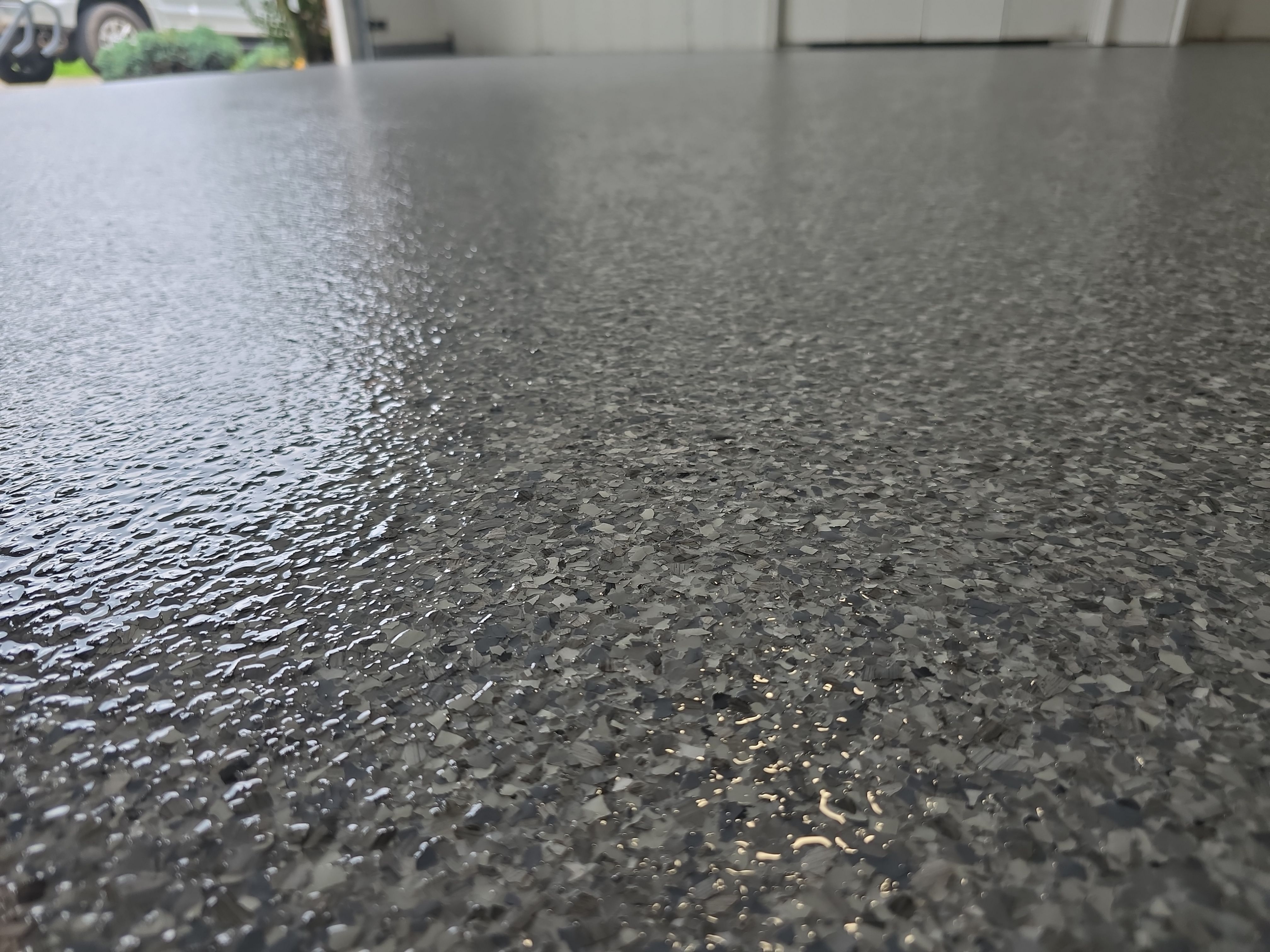 DIY Out - Beautiful Flake In! by Elite Floor Solutions