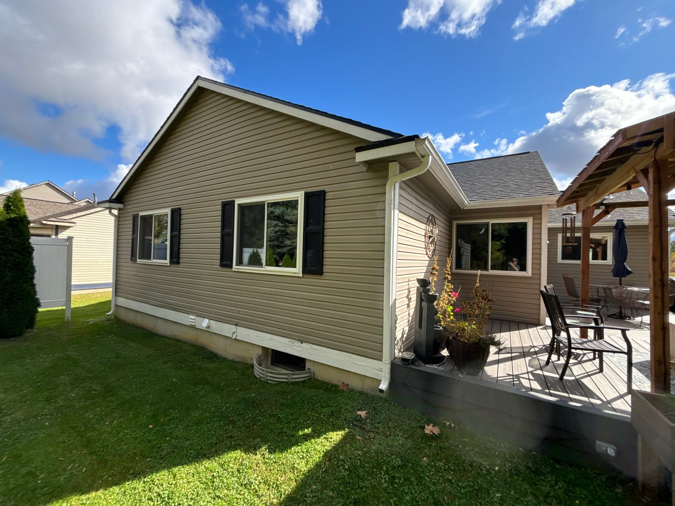 Siding Replacement using Alside Charter Oak D4.5" Riveria Dusk by 180 Contractors
