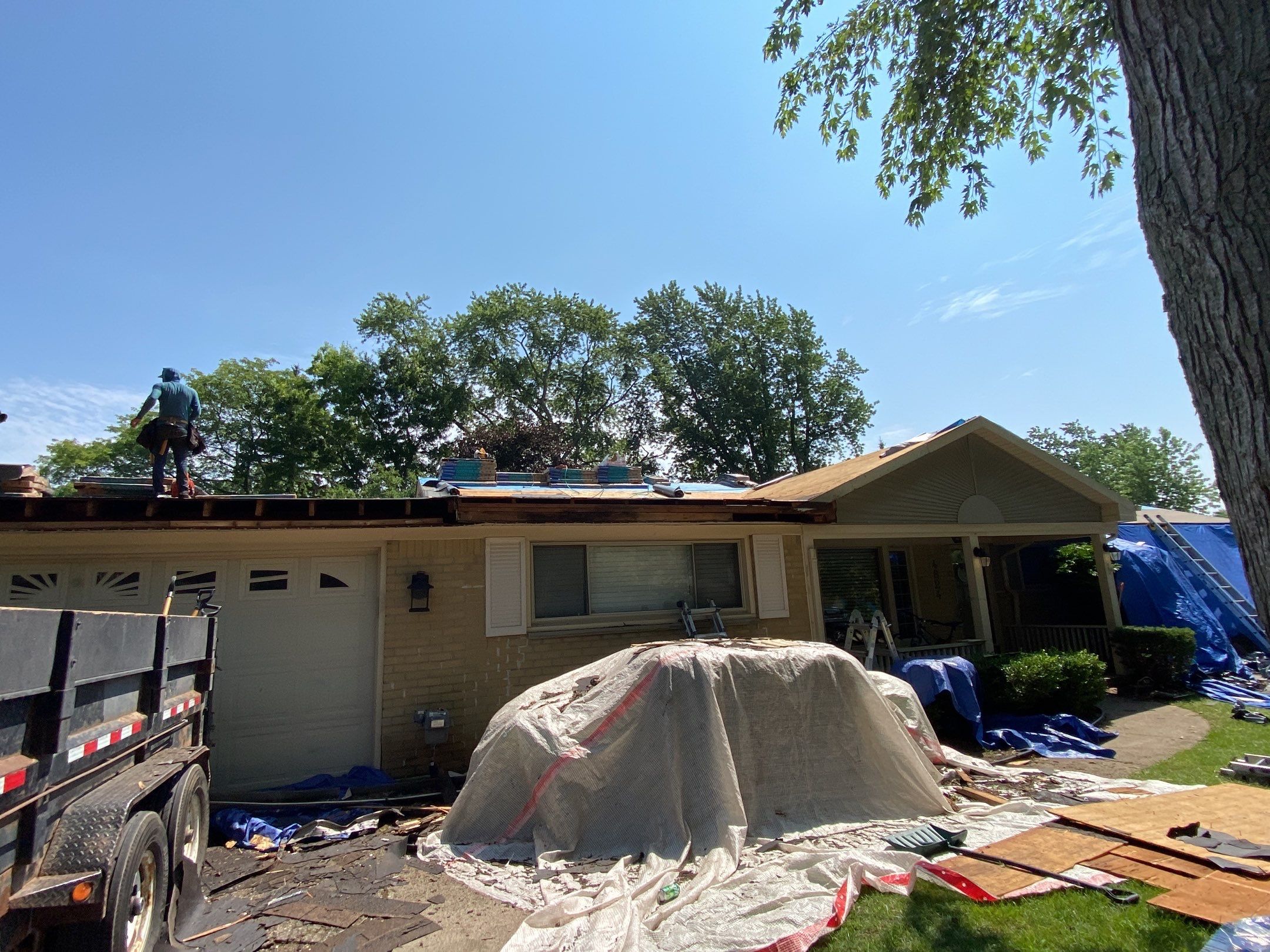 Roof Replacement using CertainTeed Landmark by 180 Contractors