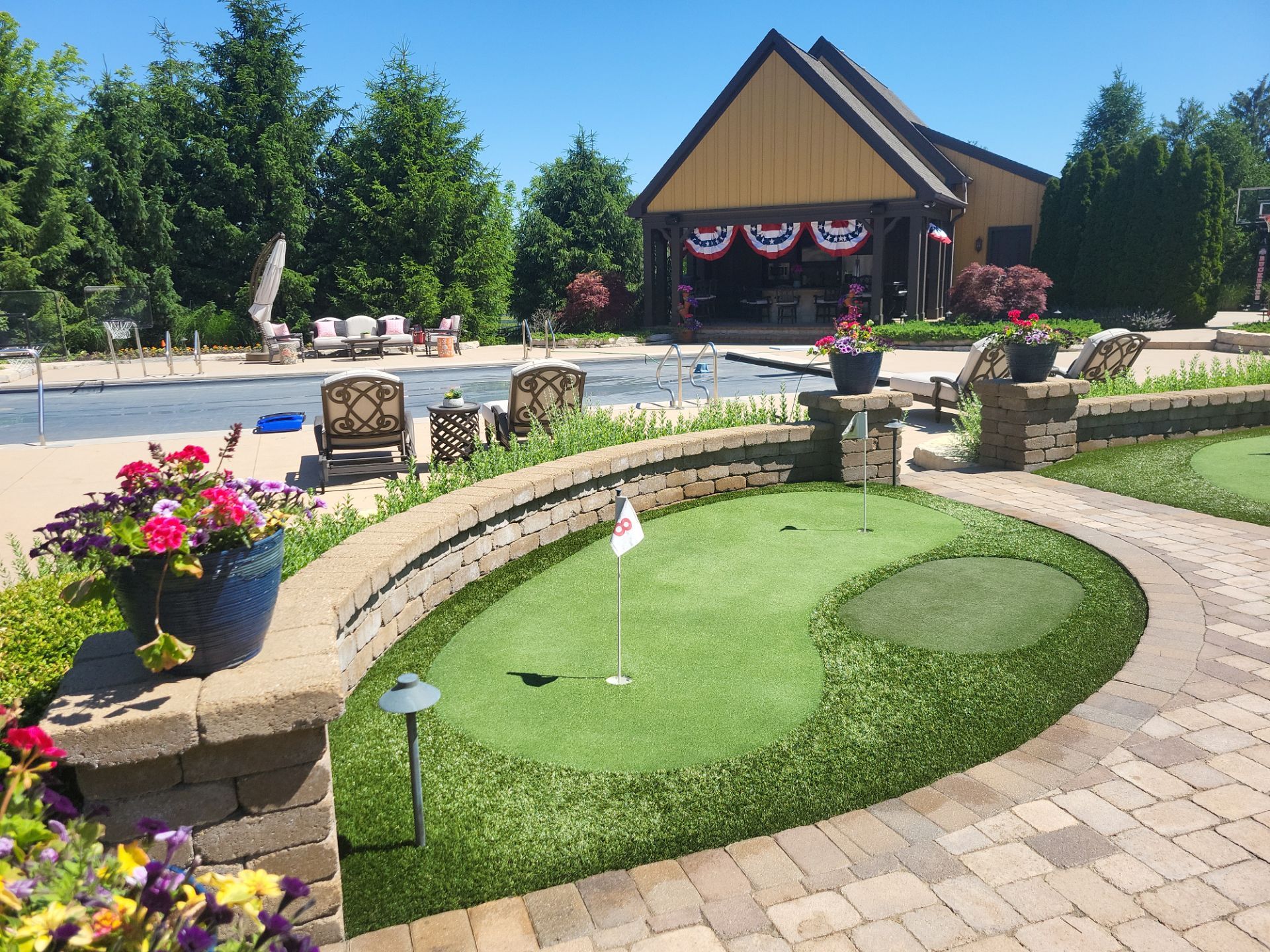 Backyard Putting Course in Delaware, Ohio by Southwest Greens Midwest