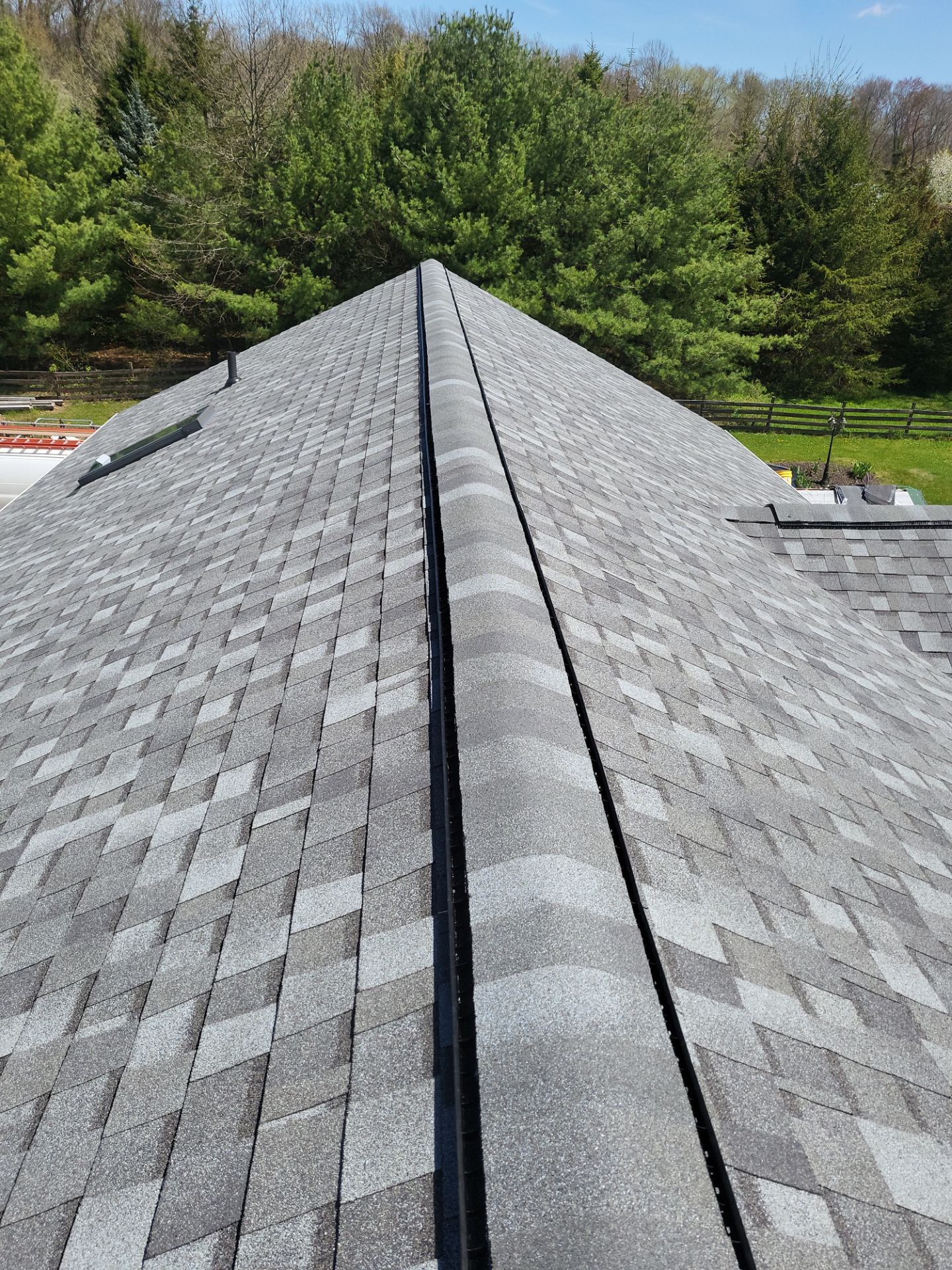 Atlas Pinnacle, Color, Coastal Granite, Drip Edge, Birch White by Eagle Eye Roofing