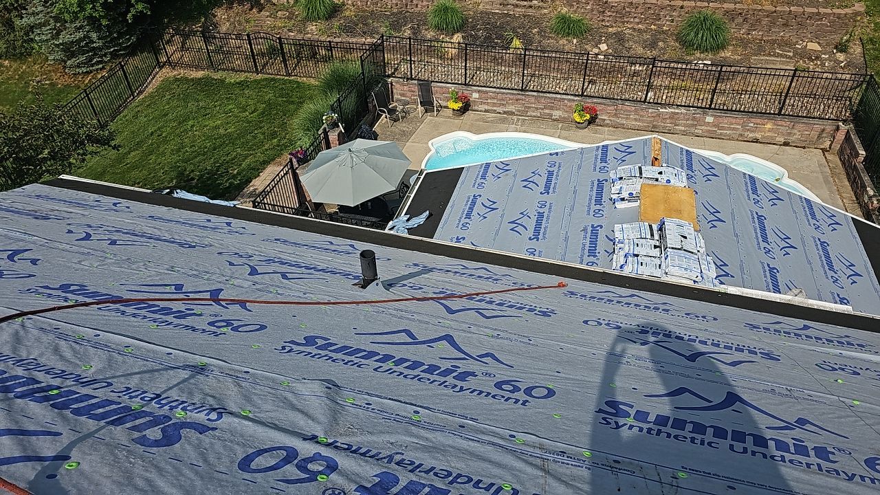 ATLAS PINNACLE COLOR: HEARTHSTONE by Eagle Eye Roofing