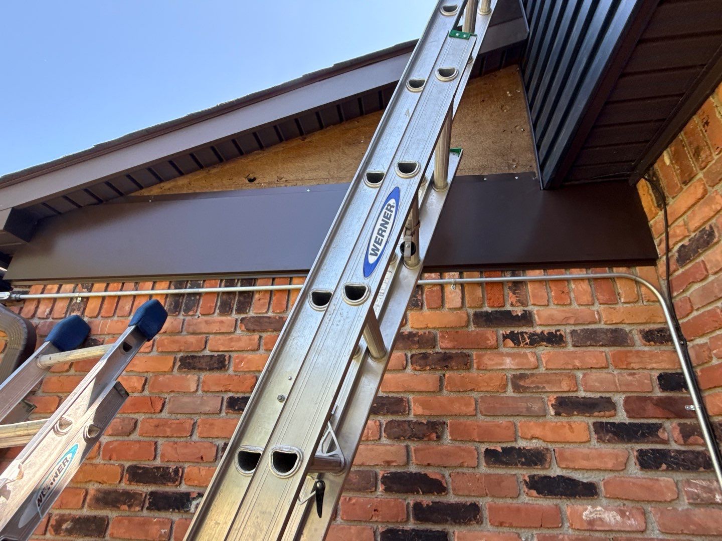 Siding Replacement using Alside Charter Oak D4.5" by 180 Contractors