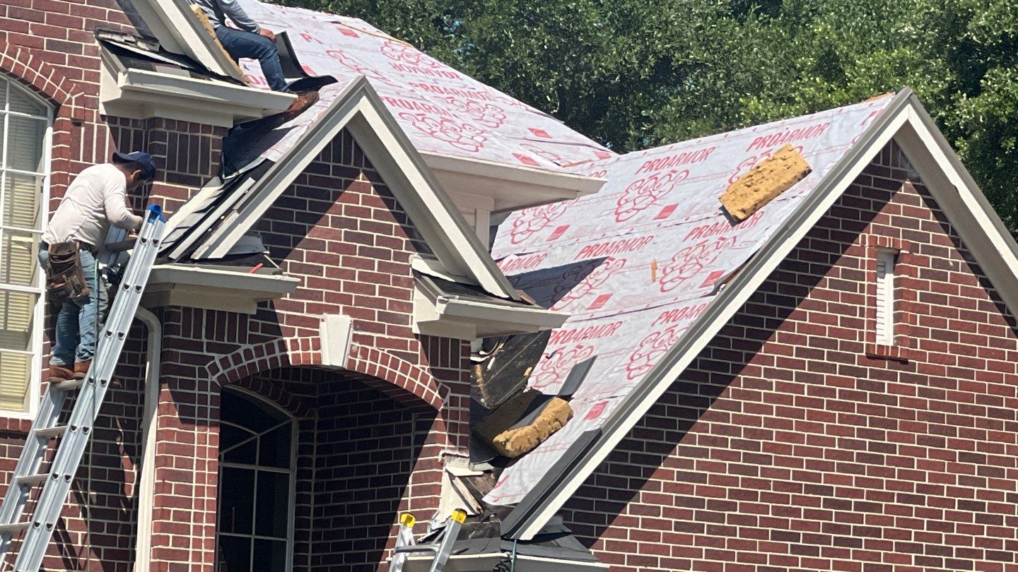 Residential Roofing Installation using Owen's Corning Duration (Lifetime) Shingles by Roof Repair Company