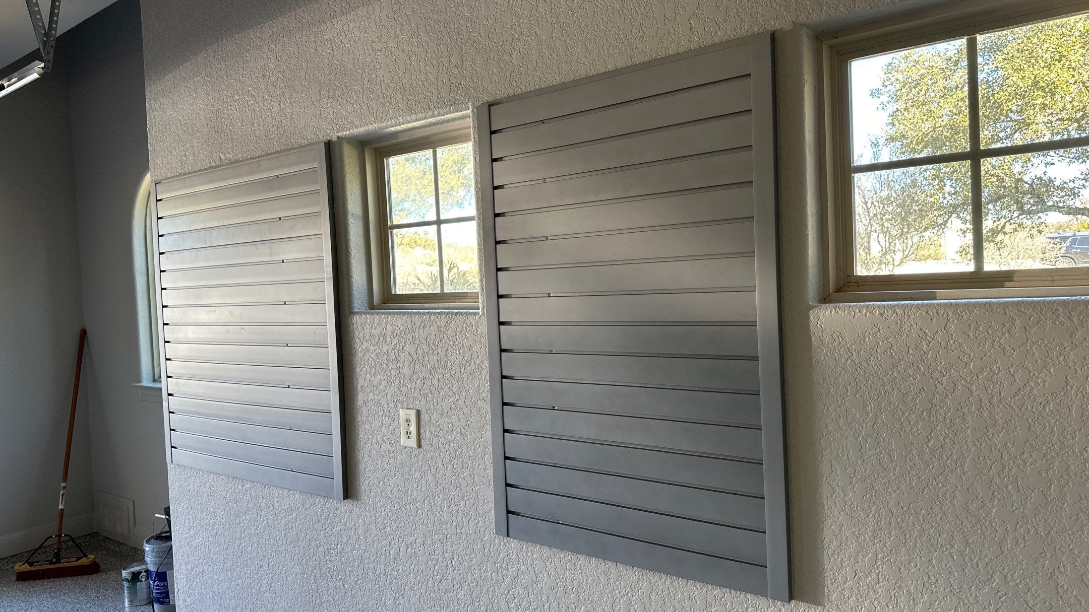 Vintage Oaks, New Braunfels by TORO Garage Co