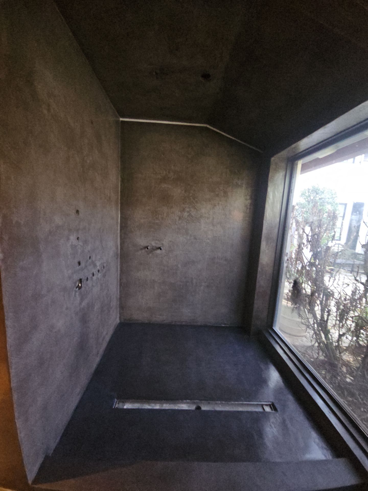 Bathroom Remodeling with Microtopping by Seamless Surfaces