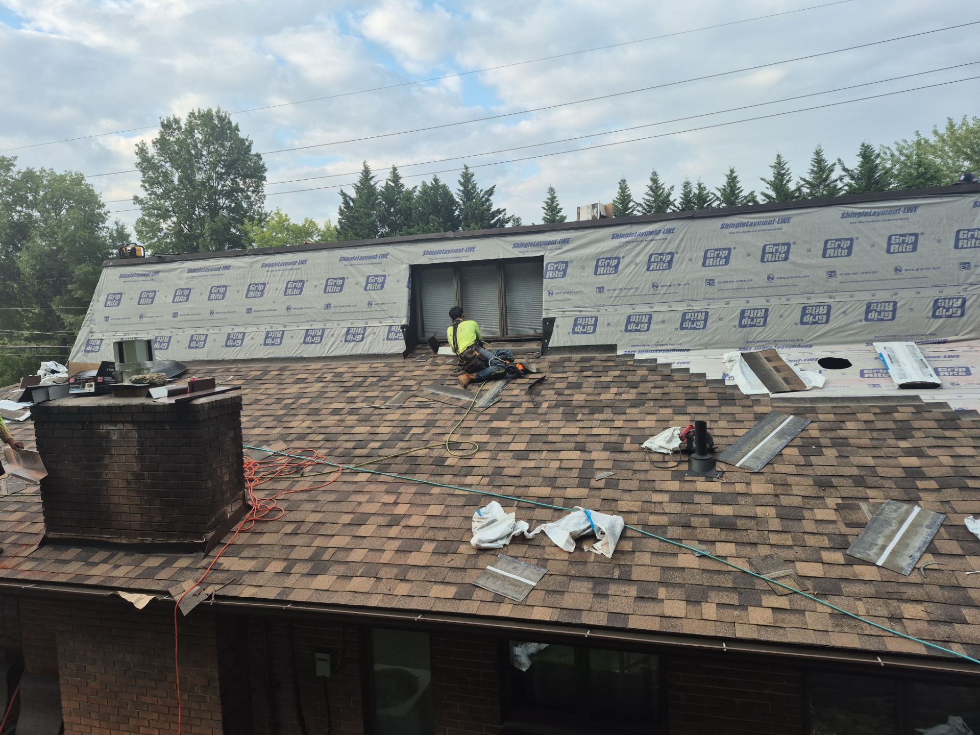 Unique Single Roof Replacement in Charleston WV – IKO Dynasty High-Performance Shingles by Mr. Roofer