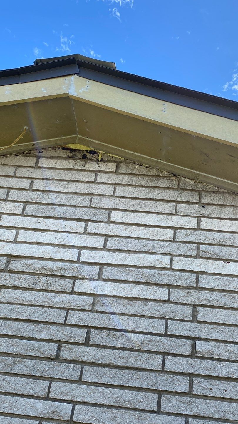 Beeville Backporch sittin' by Bayfront Roofing and Construction