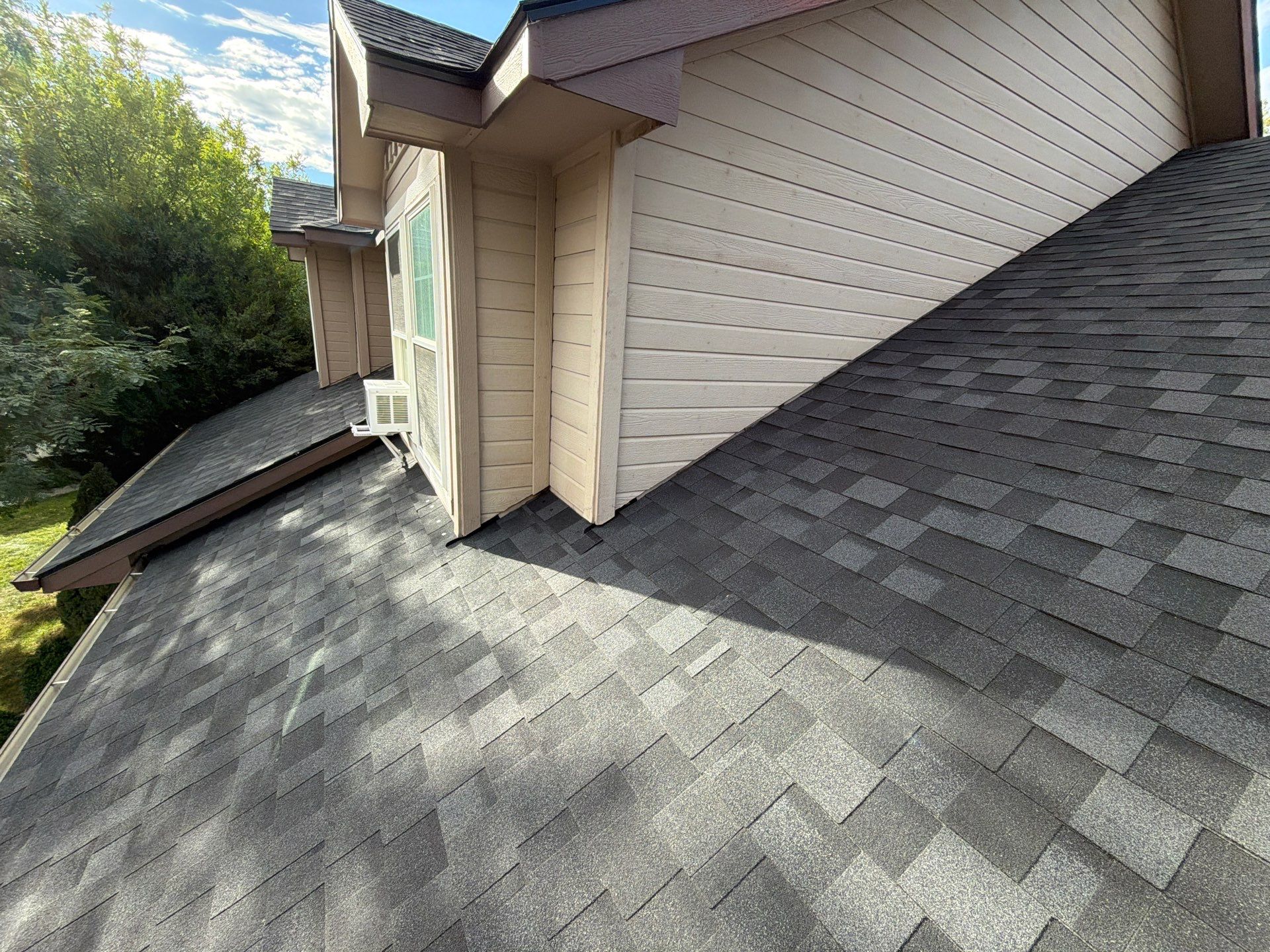 Residential Roof Replacement in Meridian Featuring Charcoal Architectural Shingles by Olive Roofing