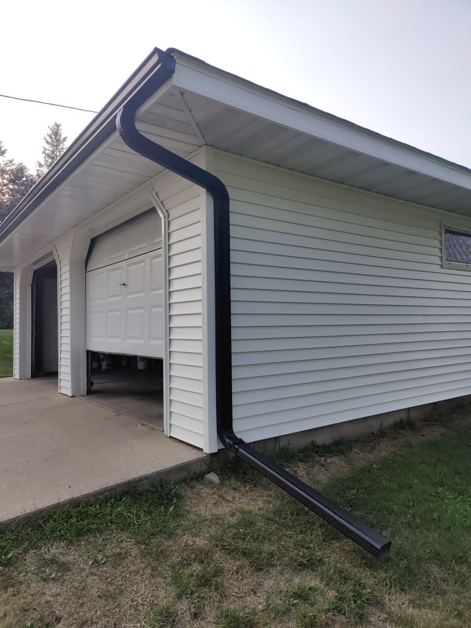 5" Gutters in Sauk Rapids by Next Level Seamless Gutters / Exteriors Inc.