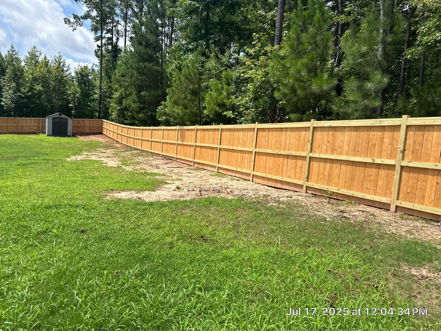 Wood Fence using Wood Sealant by DuraSeal