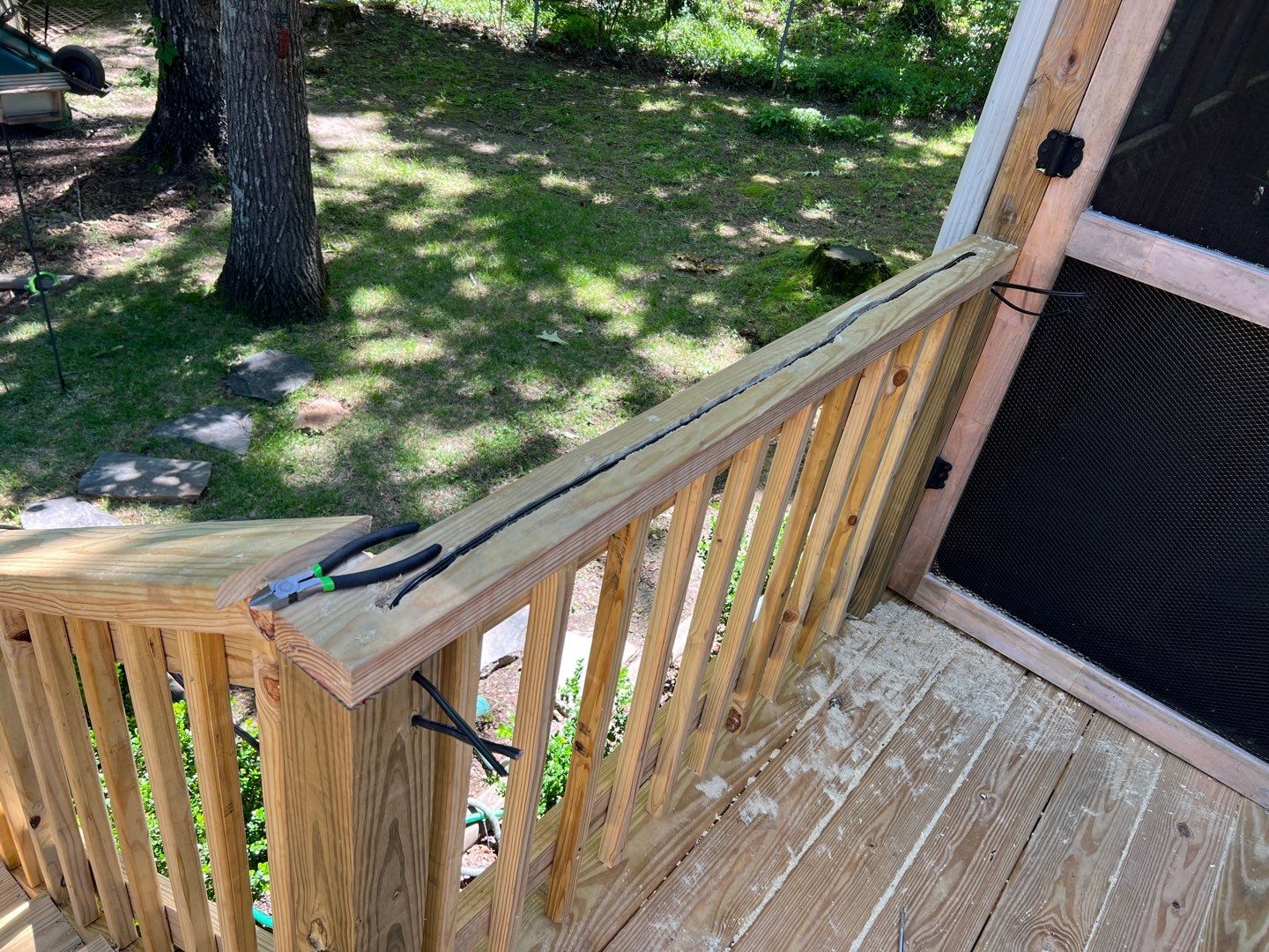 Oak Leaf Circle - Deck Installation  by Pillar and Pine