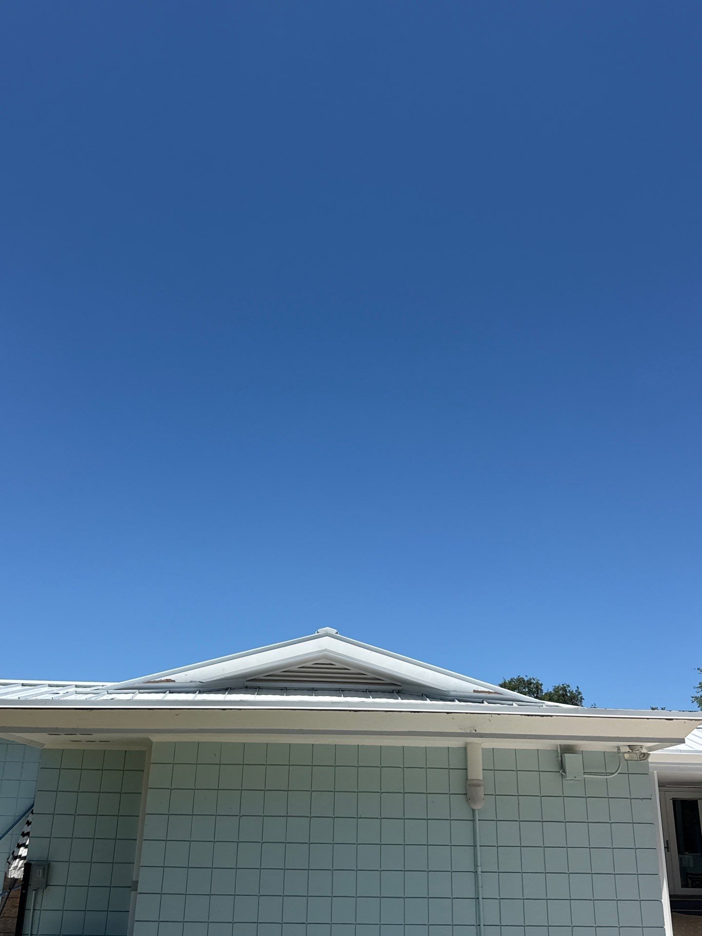 Project in St. Petersburg 33712 by Mitchell Roofing Company LLC 