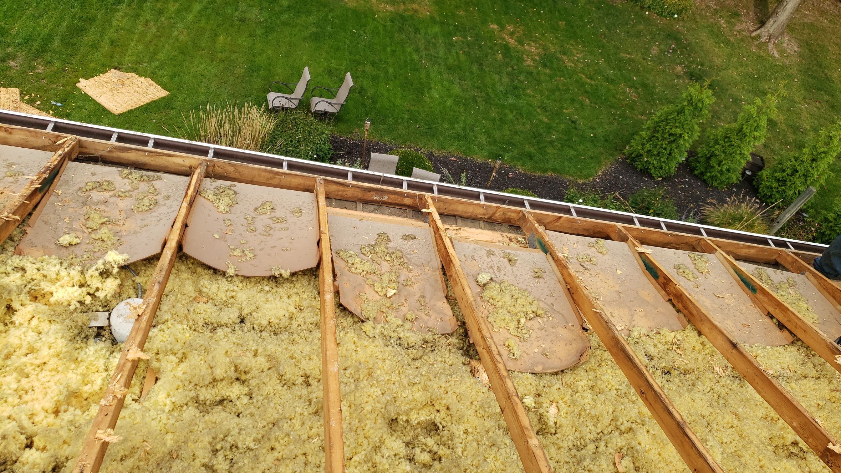 CERTAINTEED LANDMARK COLOR: PEWTER DRIP EDGE: WHITE by Eagle Eye Roofing