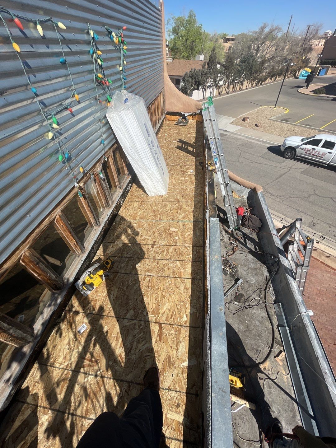 TPO Roof Replacement on entry of Albuquerque Restaurant by Doyle Roof Masters Inc