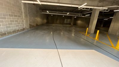 Parking garage using Hot water