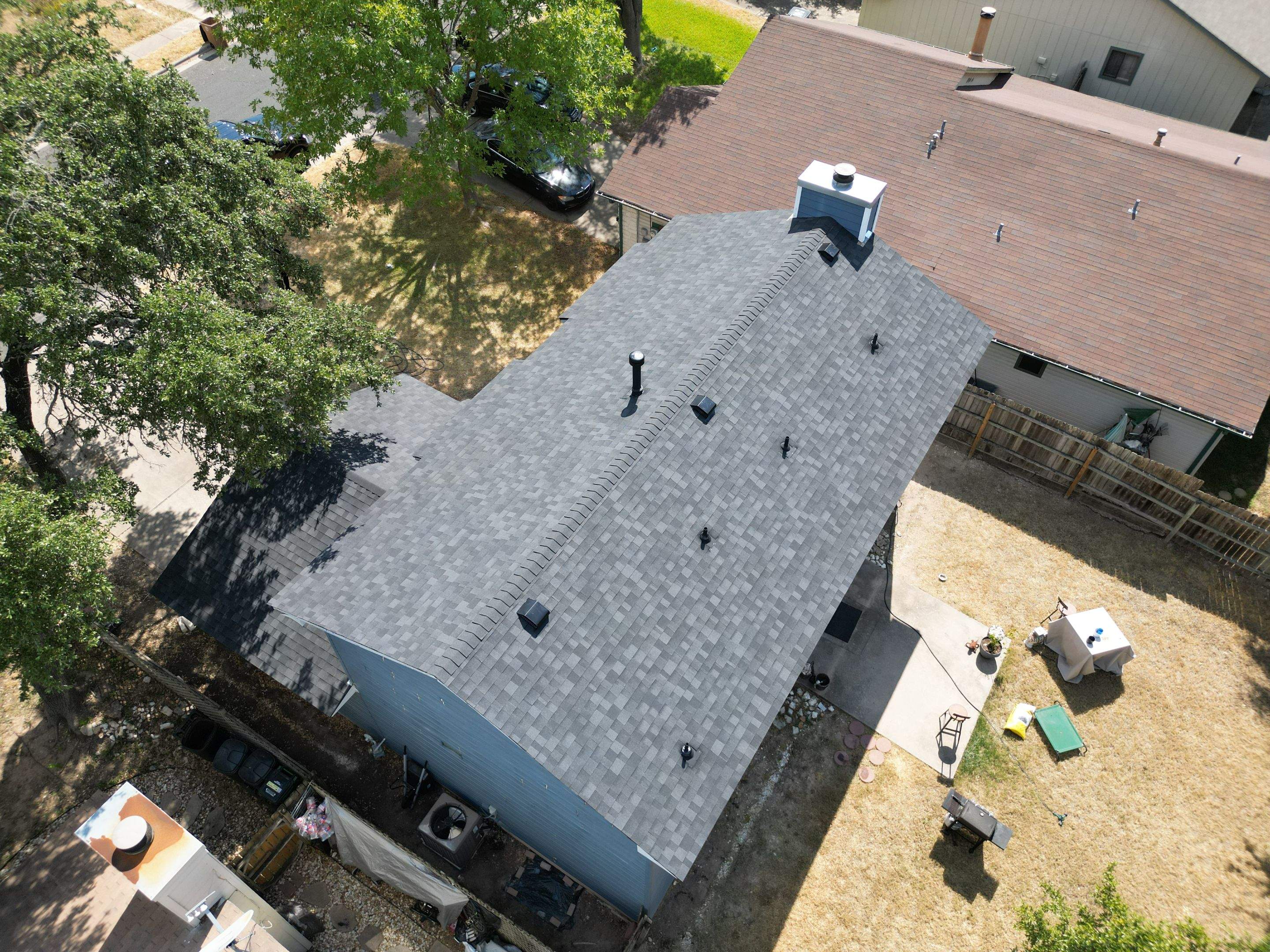 Onyx Black - Owens Corning TruDefinition Duration by RoofsOnly.com