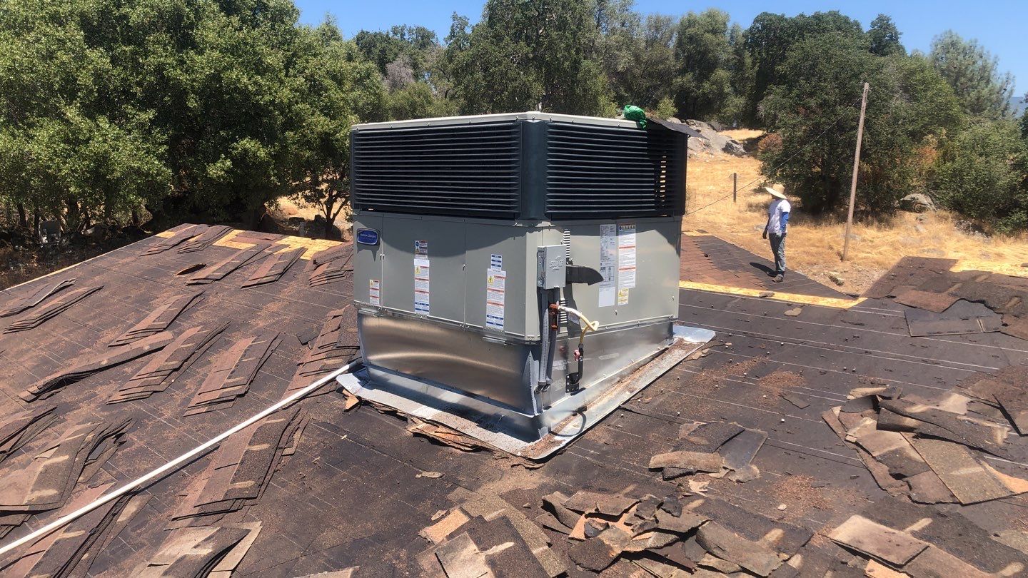 Metal roofing installation using Standing seam metal roofing system by Straight Edge Roofing Inc