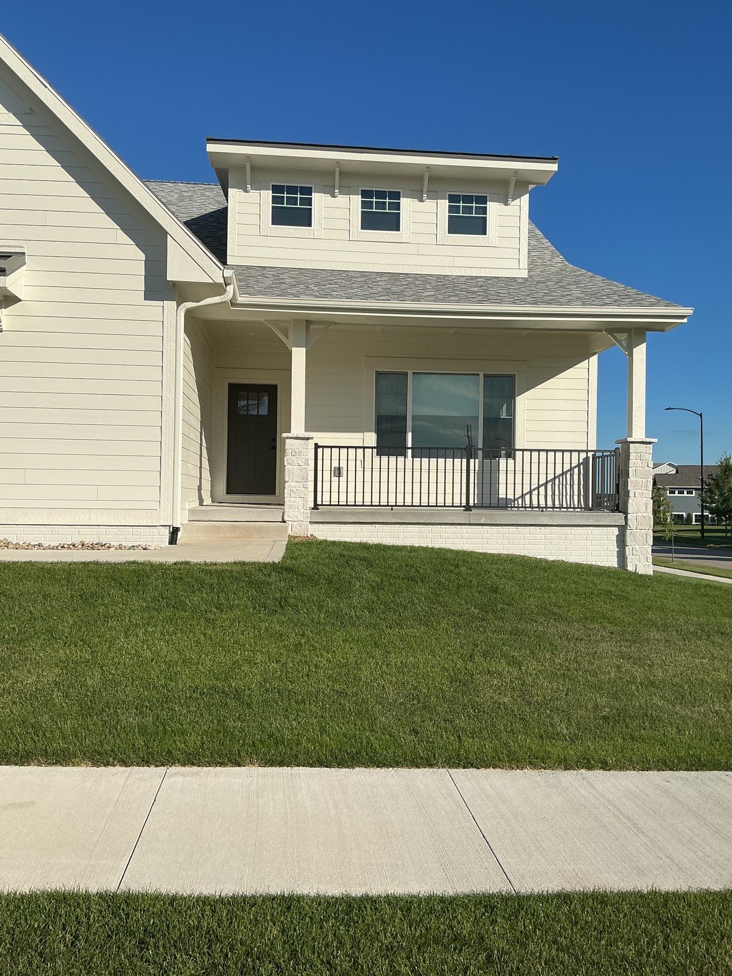 res ext repaint by Midwest Paint LLC
