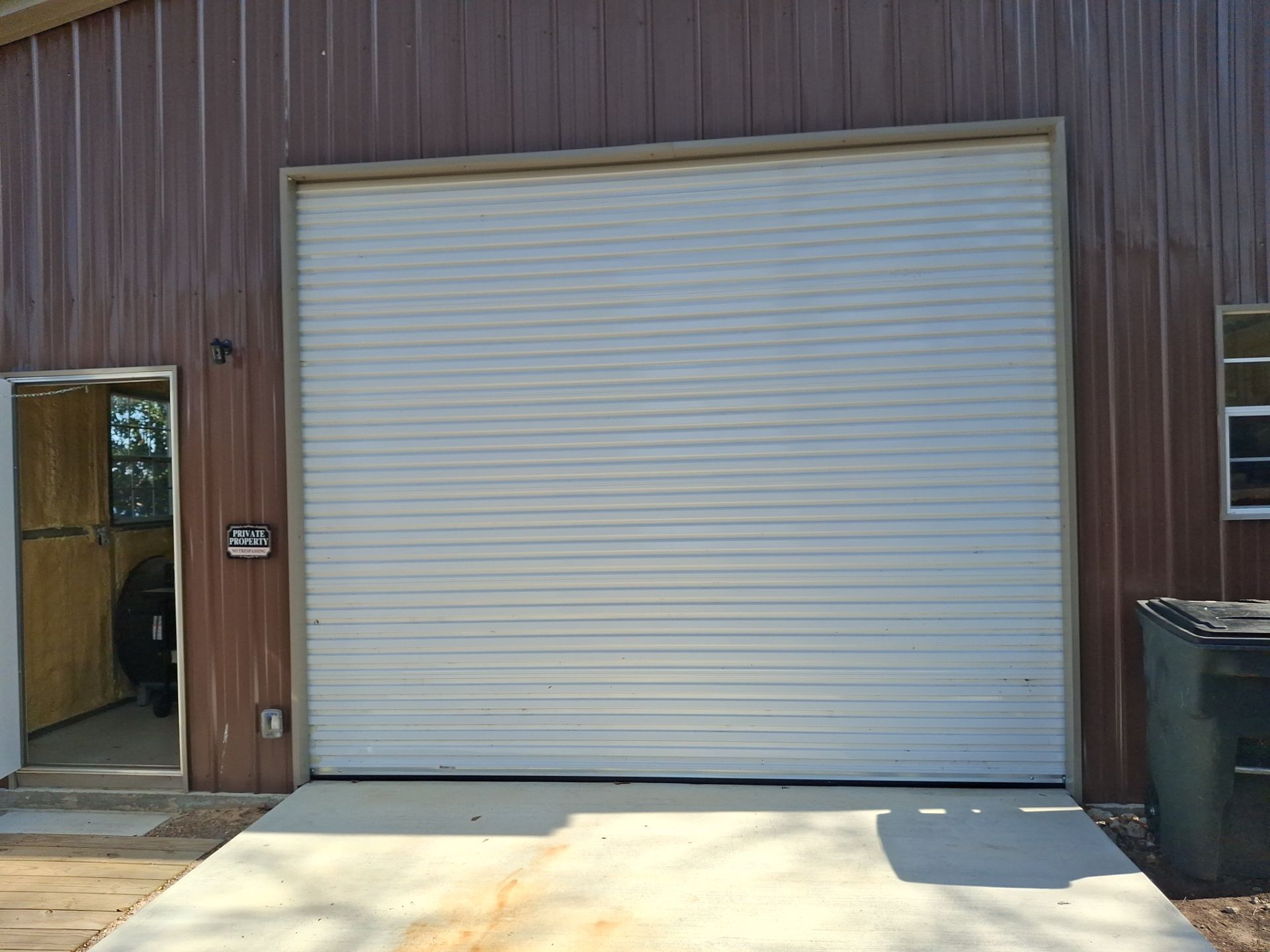 Exterior Garage Painting in Tyler, TX 🎨 by Quality Coats Painting