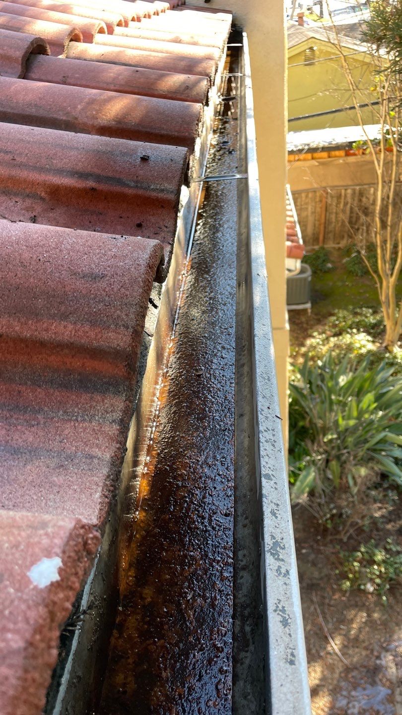 12-Unit HOA Gutter Cleaning in San Jose by All One Solar Shine