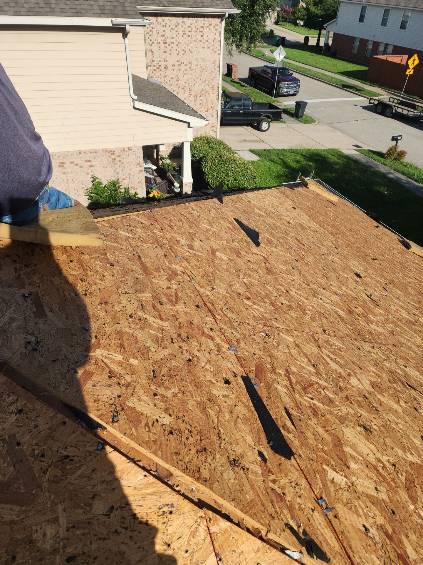 Residential Roof Installation using Owen's Corning Duration (Lifetime) Shingles by Roof Repair Company