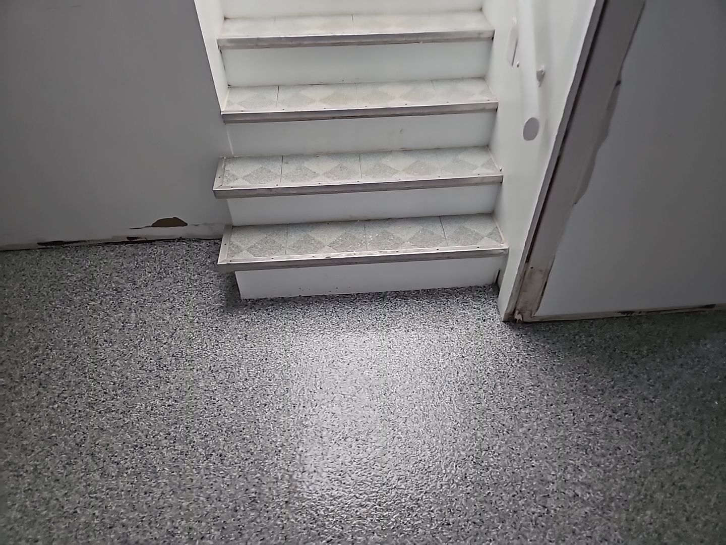 Garage in Nashua, NH 03060 by Symphony Concrete Coatings