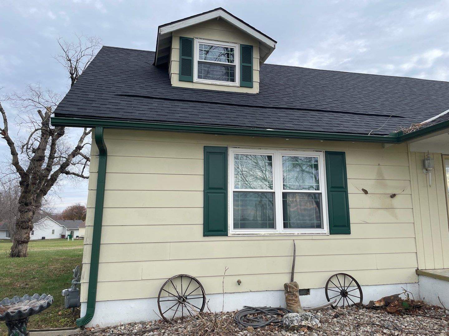 Siding Installation using Craneboard D7 by EEC Windows, Siding & Roofing