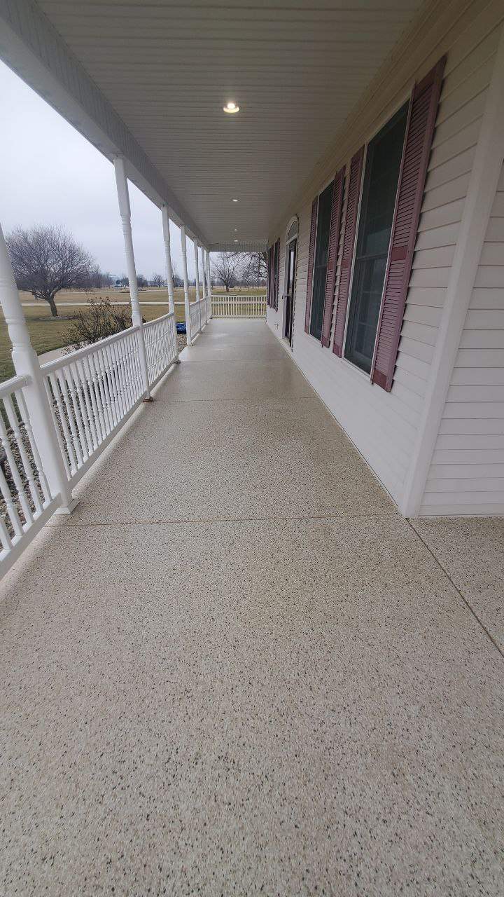 Shoreline Garage, Front Porch, & Back Porch Maroa by Loud Bros