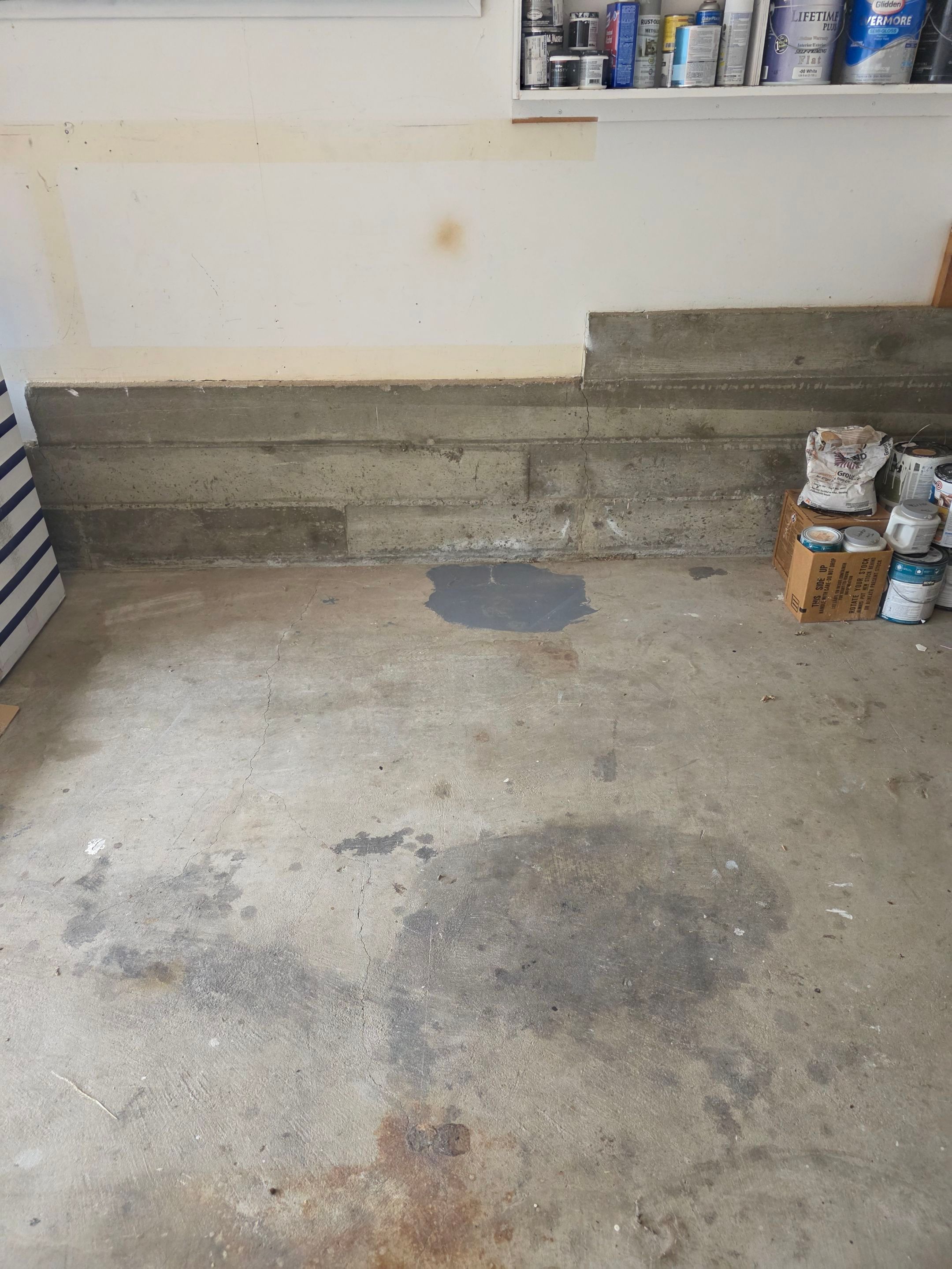 Polyurea Garage Floor Coating with Simiron Wombat Chip Finish by MGP Coatings