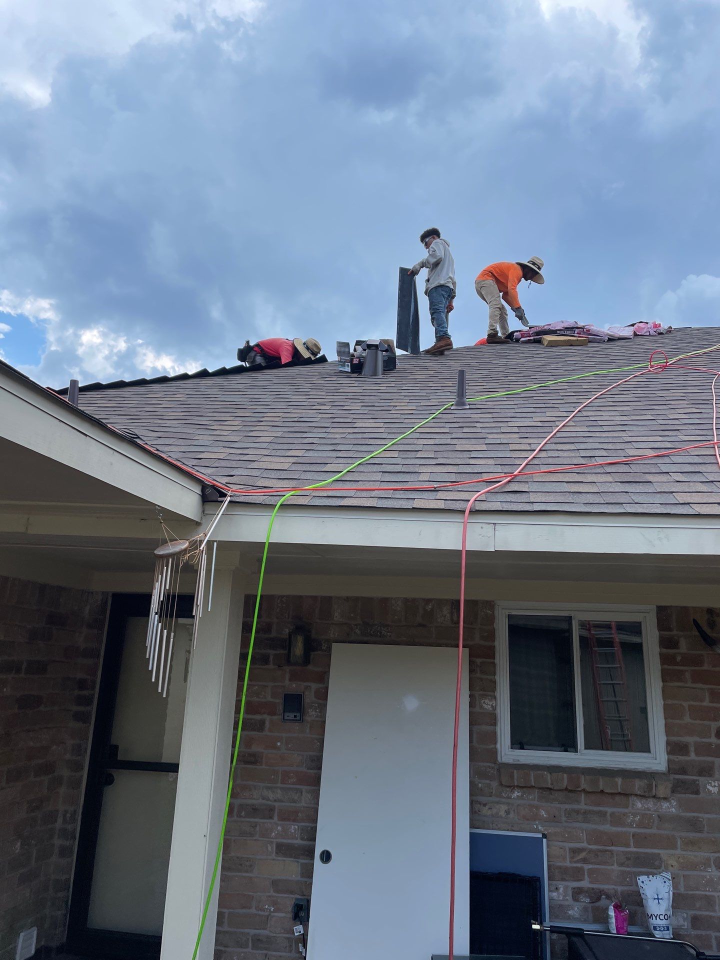 Residential Roofing Installation using Owen's Corning Duration (Lifetime) Shingles by Roof Repair Company
