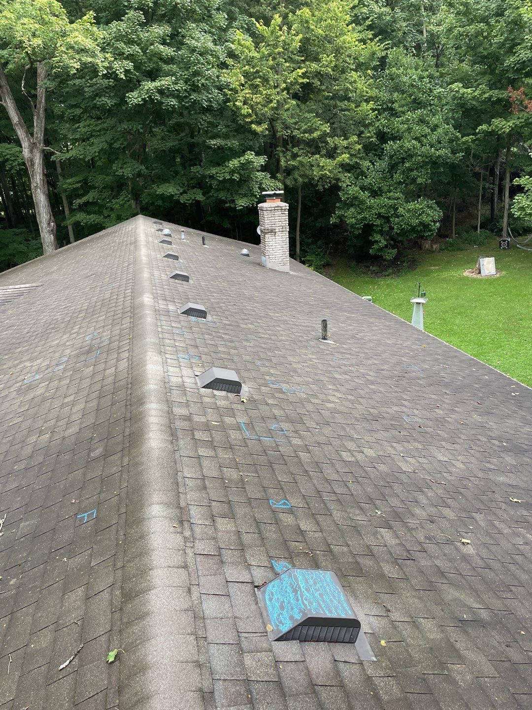 Residential Roofing Installation using Onyx Black Durations by WIW Enterprises Inc