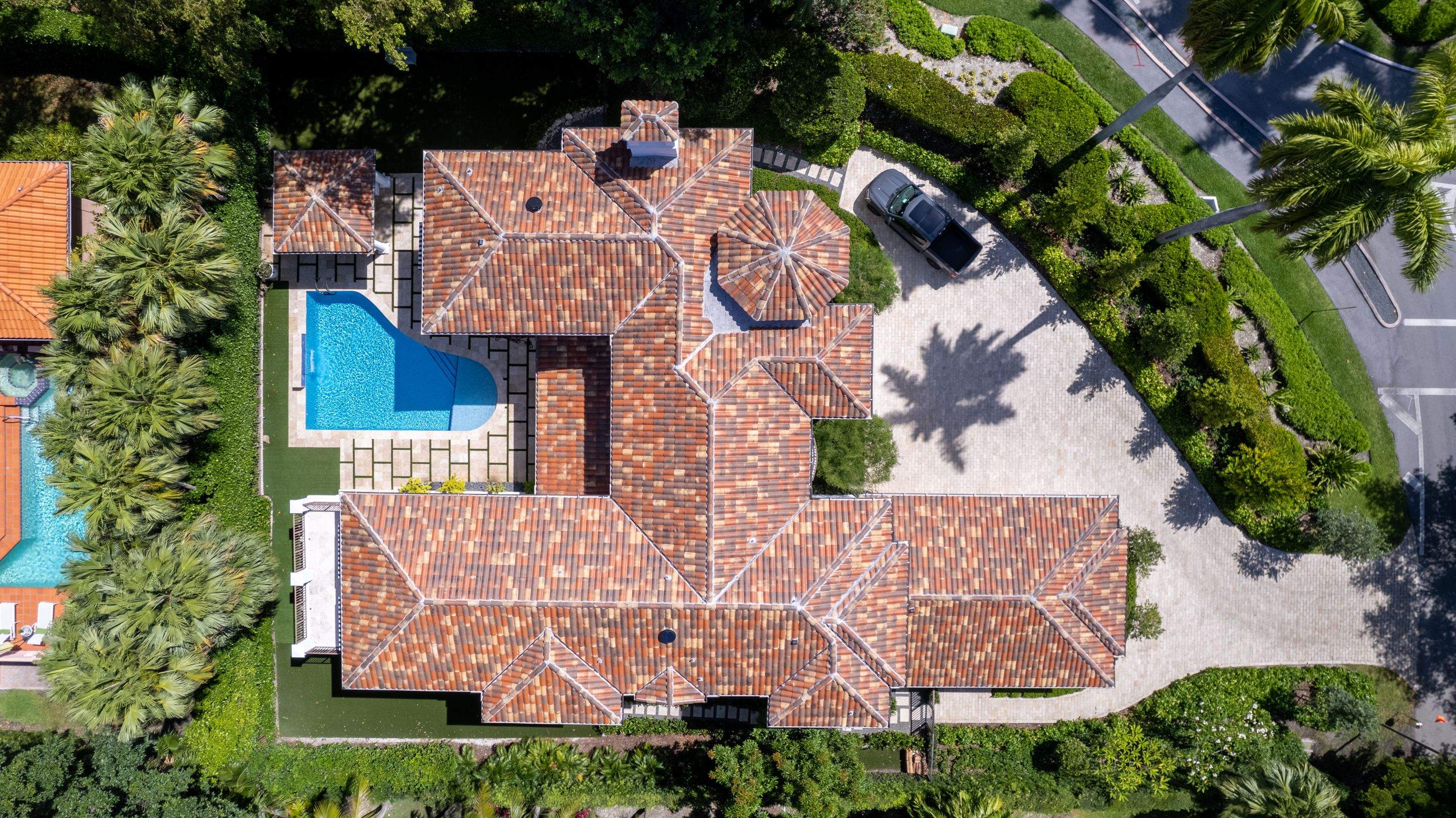 Verea - Spanish S - Jacobea by Istueta Roofing