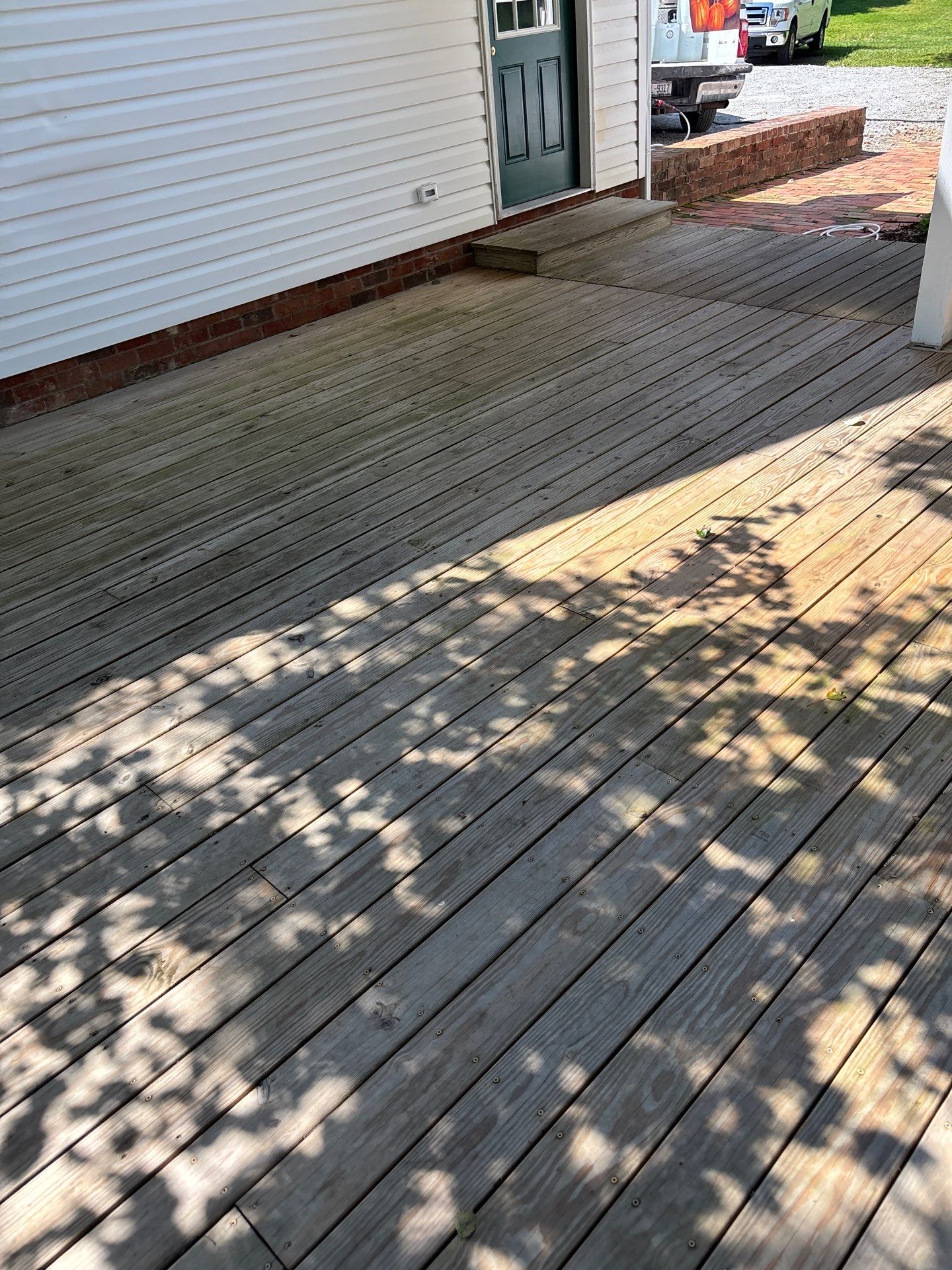 Wood Deck using Wood Sealant by DuraSeal