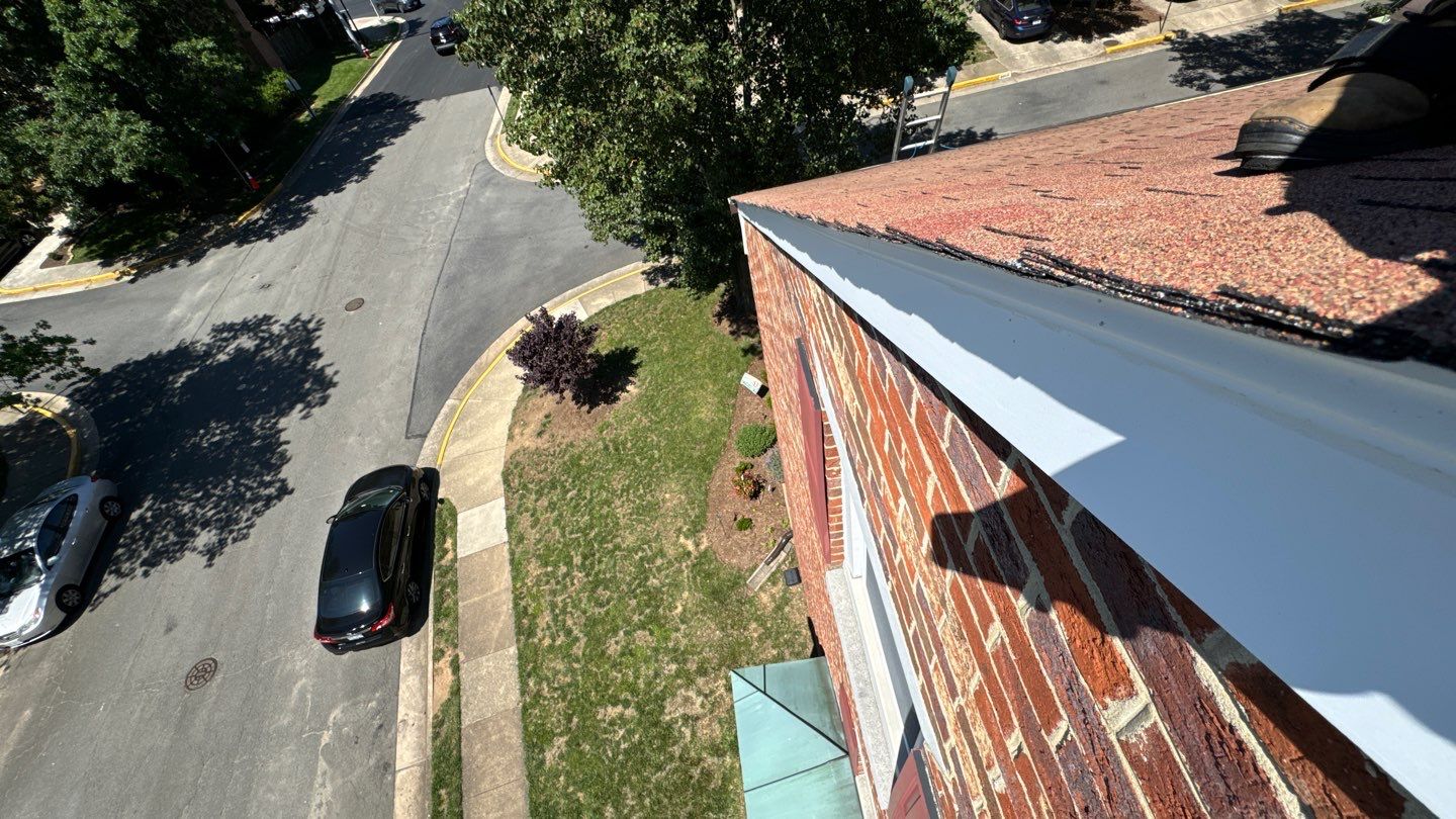 Alexandria: Roof Replacement with CertainTeed Landmark Pro in Max Def Burnt Sienna by RM Banning, Inc.