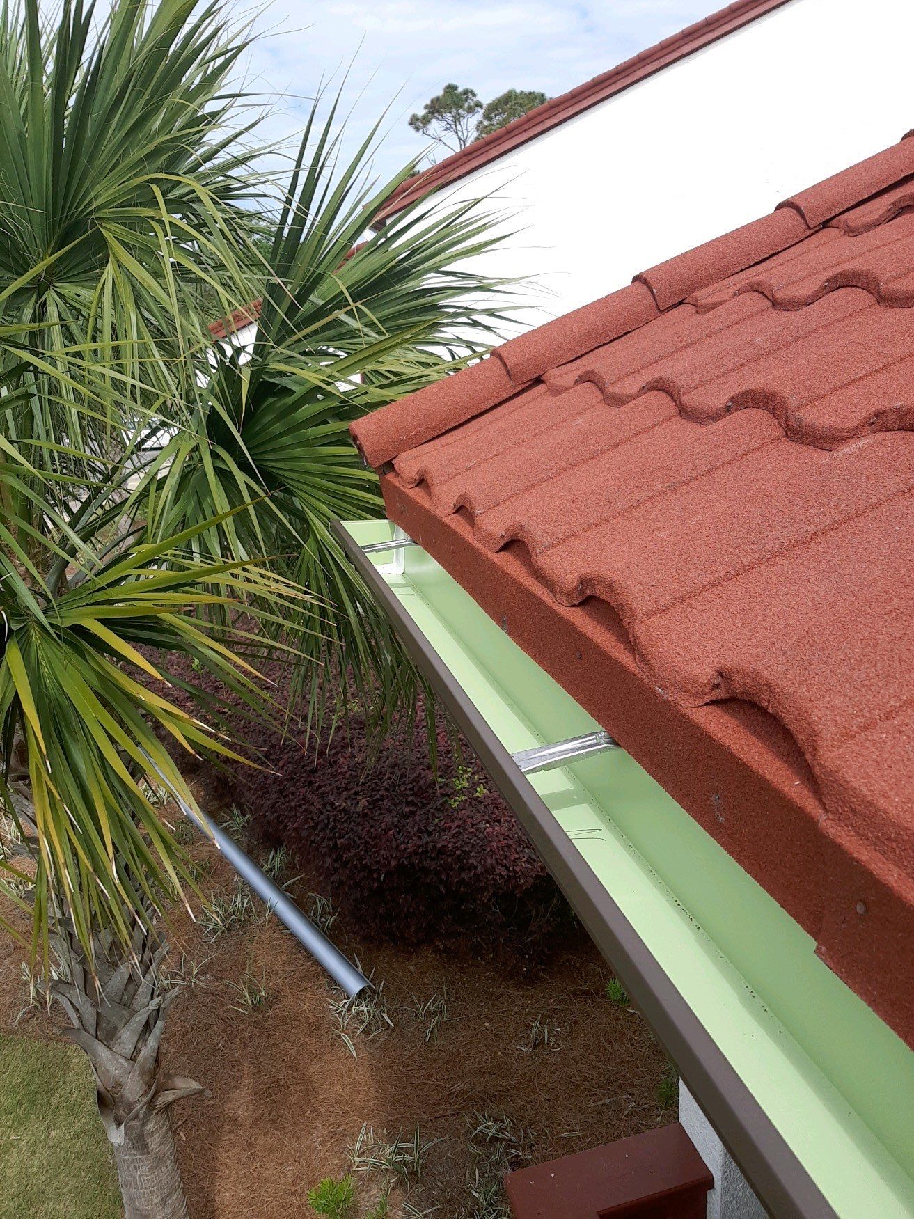 Gutter Installation using 6 Inch Seamless Gutters in Musket Brown by Gutter Professors