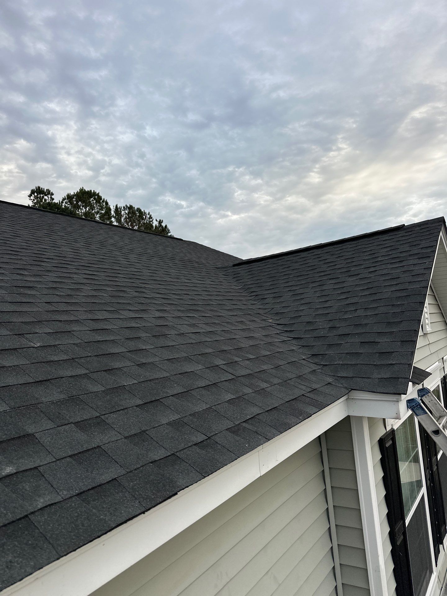 GAF HDZ - Charcoal by Linta Roofing