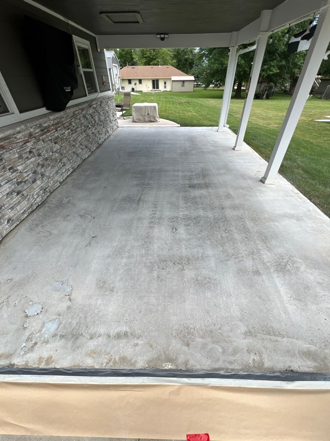 Flake Floor  by Cutting edge painting 