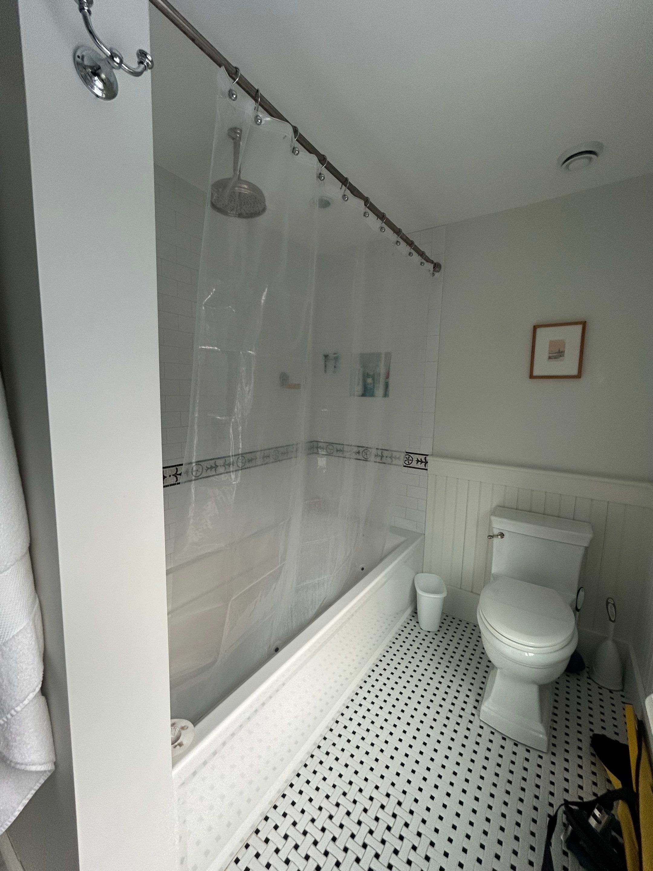 Spray Panel using Tempered Shower Glass by Cheshire Glass Company