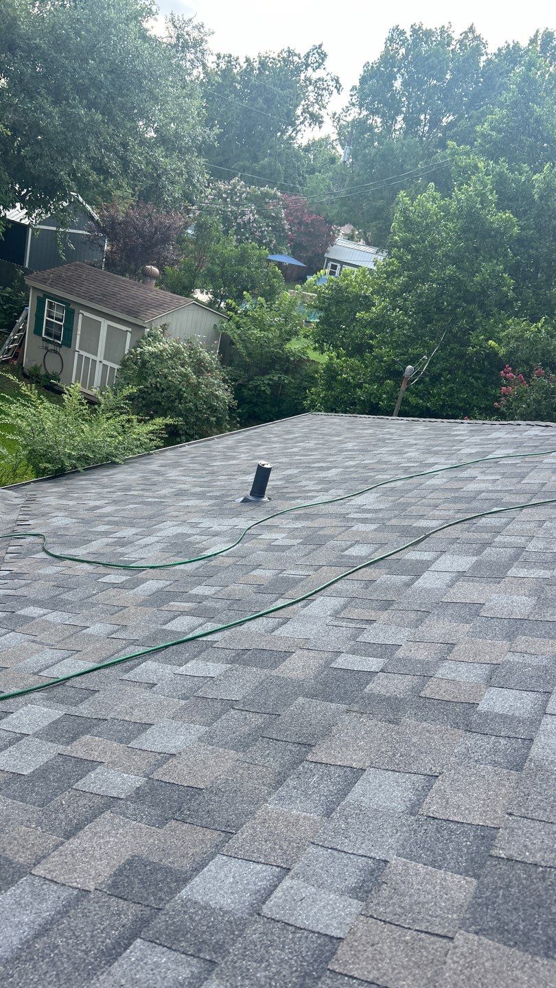 Williamsburg Gray - Owens Corning TruDefinition Duration by RoofsOnly.com